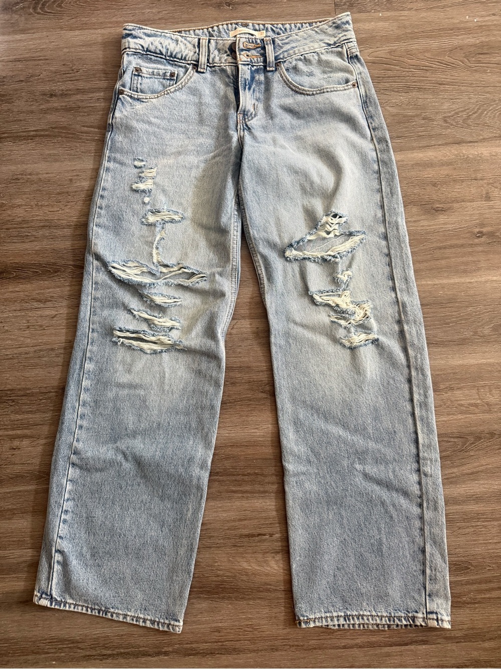 Levi’s super low loose jeans